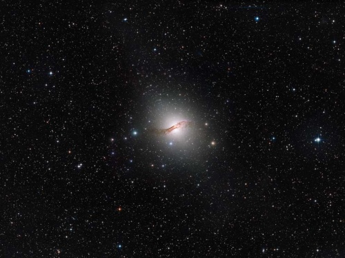 楕円銀河「NGC5128」