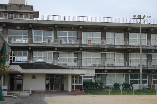 富田小学校