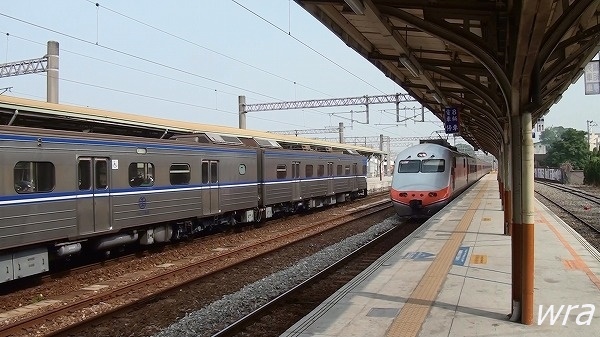 台鐵E1000型PP自強號進嘉義站