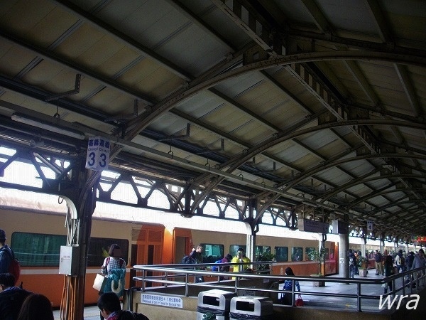 阿里山森林鐵路嘉義站月台