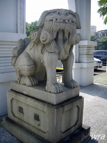 台南神社の狛犬