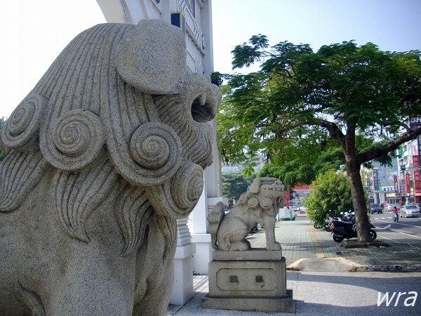 台南神社の狛犬