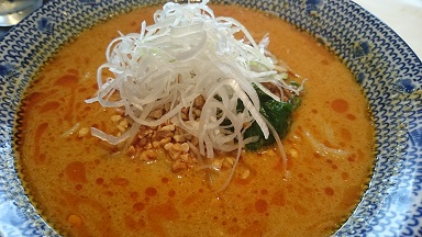 西安餃子の担担麺